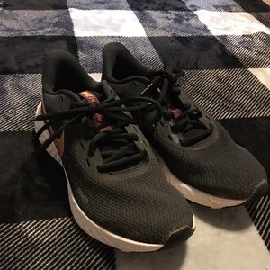 Nike revolution shoes
